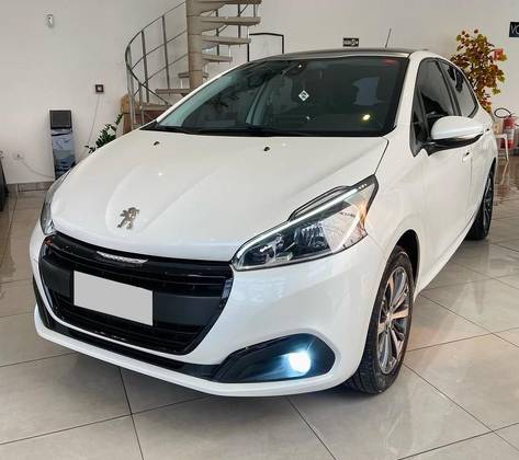 PEUGEOT 208 1.6 GRIFFE 16V FLEX 4P AUTOMÁTICO PEUGEOT 208 1.6 GRIFFE 16V FLEX 4P AUTOMÁTICO